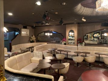 赤坂老舗高級クラブ　シルビーがシェアスペースに！昭和のレトロでゴージャスな空間を体感できます！！ - クラブ　シルビー