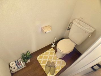 男女共用のトイレ - としょかんのうら・かしわ ポップでおしゃれなスペース🍃貸会議室「としょかんのうら柏」の室内の写真