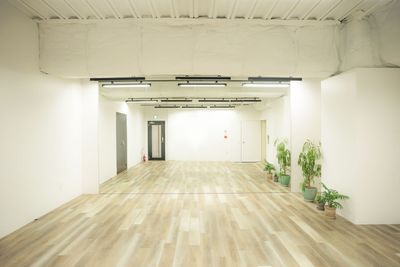 出入り口側から撮影したスタジオ内の様子です！ - スタジオクオリタス渋谷桜丘 レンタルスタジオの室内の写真