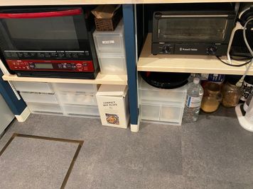 オーブン・トースター - 新大阪　ここから１００ 多目的コミニティスペースの室内の写真
