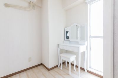 純白のドレッサーでメイク直し💄 - 165_Oasis錦糸町 キッチンスペースの室内の写真