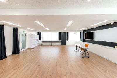 ポーラスター東京アカデミースタジオ Aスタジオの室内の写真