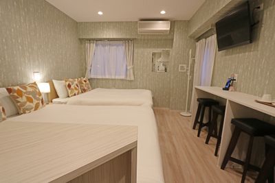 雅スタジオ ツインルームの室内の写真