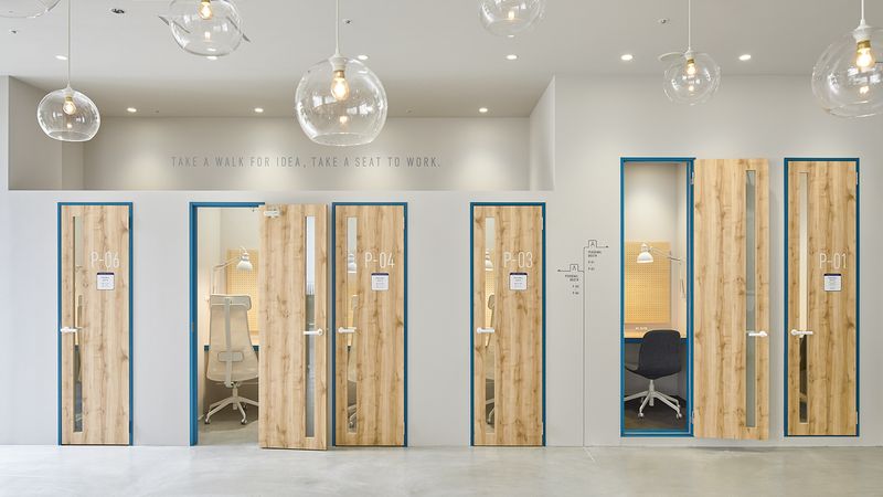 コワーキングスペース１ - HAKADORU新宿三丁目店