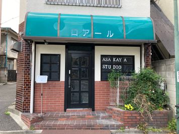 アサカヤ要町スタジオ オンライン配信可能な防音スタジオの入口の写真