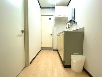 独立した手洗い場もあり、コロナ対策もできます。 - レンタルスタジオ キブラの室内の写真