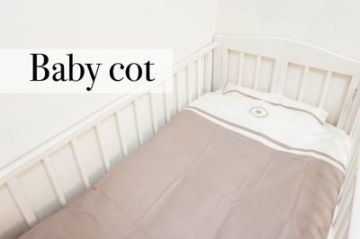 ベビーベッド、ベビーマット、ベビー掛布団、ベビーピロー
ベビーベッドは上段もしくは下段でご用意可能です。*ご要望の際はオプションを選択いただけます。 - Namba-studioの設備の写真