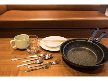 食器、調理器具ご利用可能 - ゲストハウス神戸なでしこ屋 シアタールーム★元町駅徒歩3分の設備の写真