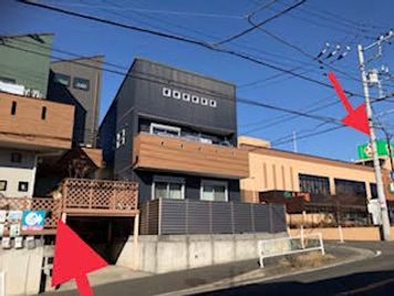 スーパーライフと同じ広い通り沿いです - スタジオKaveri 東林間 レンタルスタジオの外観の写真