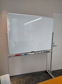 ホワイトボード無料でご利用いただけます。 - BSC秋葉原 ミーティングルーム 2の設備の写真