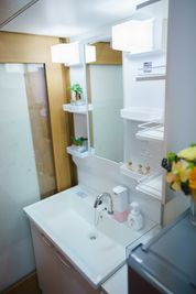 洗面台　非接触型 - 横浜 TO BE STUDIO ダンスレッスンフロアの設備の写真