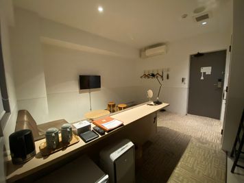 パーティールーム - カモンホテルなんば プロジェクタールーム（2～3階）の室内の写真