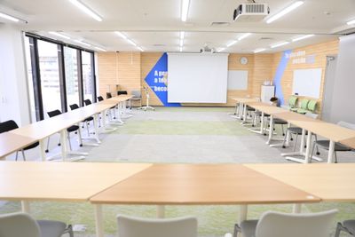 会議に最適なコの字レイアウト - 新橋ワークショップ会場 セミナールーム A+Bの室内の写真