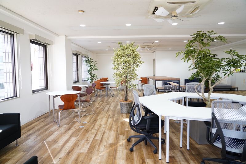 コワーキングスペース（会議室〜８名様） - PLUSONE