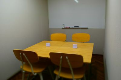 ルームC防音室（4席） - シェアースペース　アウトサイダー レンタルスペース(ルームA+B)　＊半個室の室内の写真