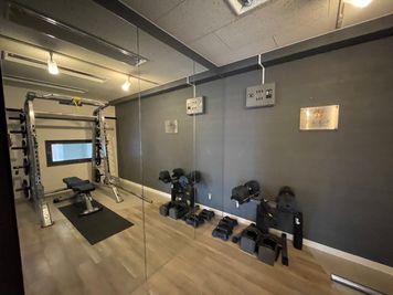 GymFLEX 大型貸切ジム！セミナー、撮影にの室内の写真