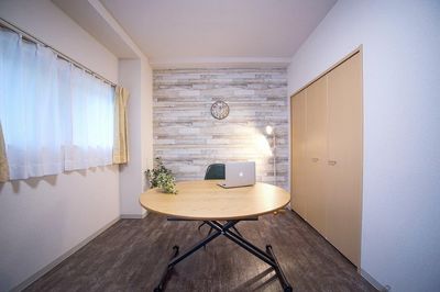 お部屋をまるごと完全貸切できるプライベートルームです - 【リベサロ京都駅前】　 レンタルルーム　101号の室内の写真