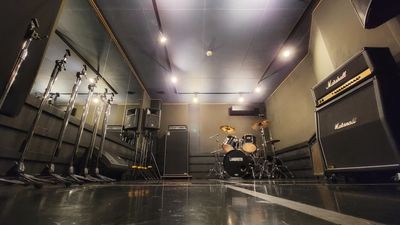 【下北沢から徒歩1分】バンド、弾き語り、ダンス、レッスンなどにピッタリ♪ - LANDRUTH 下北沢