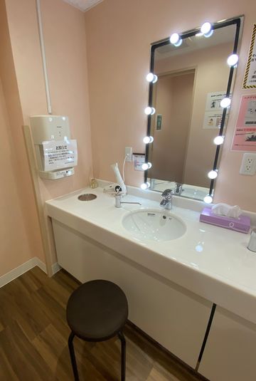 Web面接専用ルーム - ネットカフェココネ