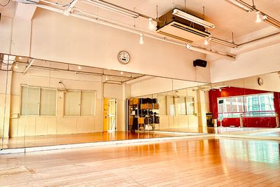 Bスタジオ(オーディオから撮影) - ドットカラーダンススタジオ Bスタジオの室内の写真