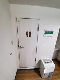 トイレ① - 卓トレ府中店 マシン練習専用卓球場の室内の写真