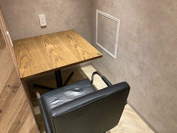 【モディコワーキング】 モディコワーキング自由席Eの室内の写真