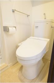 トイレは清潔に保たれています。 - Hikario新宿 ワークスペース　３０２の設備の写真