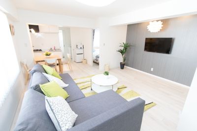 自宅の様に落ち着く広々リビングスペース - ベルフレール京都三条301