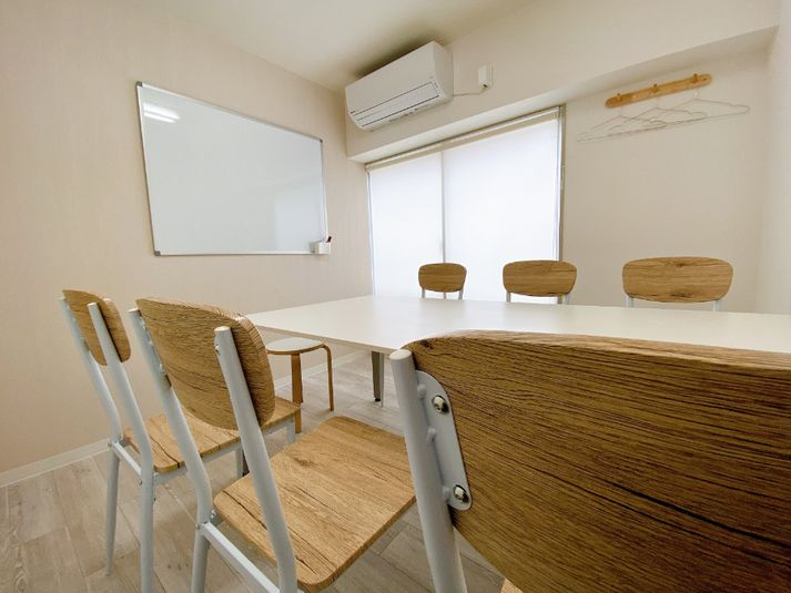 A室 - ウッド［〜6名］ - Colormell（カラメル）町田東口店