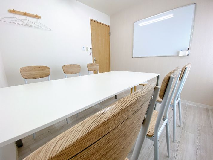 A室 - ウッド［〜6名］ - Colormell（カラメル）町田東口店