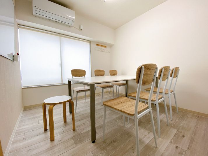 A室 - ウッド［〜6名］ - Colormell（カラメル）町田東口店