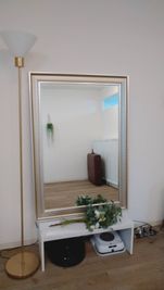 Brise douce東口Ｂサロン エステに最適な美麗サロン フェイススチーマー＆瘦身用ヒートマット完備の室内の写真