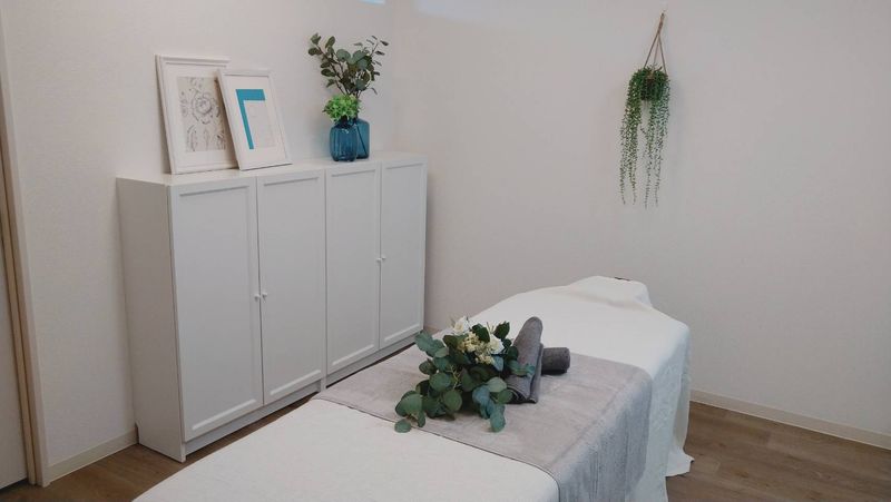 フェイススチーマー＆瘦身用ヒートマット完備 - Brise douce東口Ｂサロン エステに最適な美麗サロン