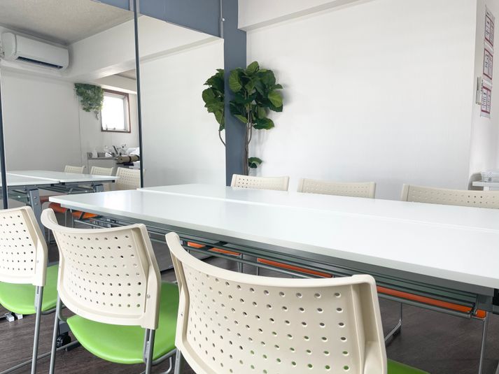 多目的会議室 - きのこ＠駅チカ会議室