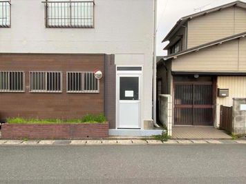 外観入口 - よこすか研修センター 貸し会議室2の外観の写真