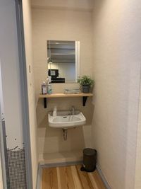 共用　洗面台 - シェアサロン ハコガシ 3F 305号室内 D号室の設備の写真