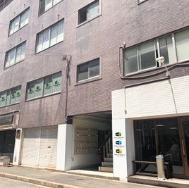 建物入口 - シェアサロン ハコガシ 3F 305号室内 D号室の外観の写真