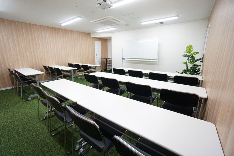 【ODAKYU RENTAL SPACE 本厚木】 会議室の室内の写真