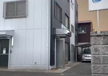 (株)CHAMPION CORPORATIN 八尾工場の建物内にスタジオはあります - studio GEEX レンタルスタジオの入口の写真