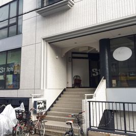 地下鉄吹上駅 徒歩5分！
今池駅 徒歩7分の好立地！
クリエイティブ21ビル2階へお上がりください
 - スタジオ スターネス 吹上、今池のレンタルスペース、スタジオの外観の写真