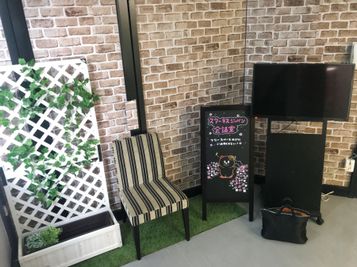 階段をお上がりいただき2階左手の入口よりお入りください - スタジオ スターネス 吹上、今池のレンタルスペース、スタジオの入口の写真