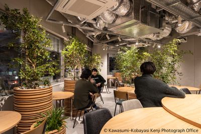 SHARE M-10 コワーキングスペース【２人席】の室内の写真