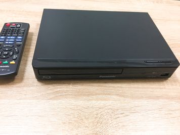 DVD/Blu-rayプレイヤーございます
推し会、ライブ鑑賞、映画上映✨ - トーノア🏠新大阪 パーティスペースの設備の写真