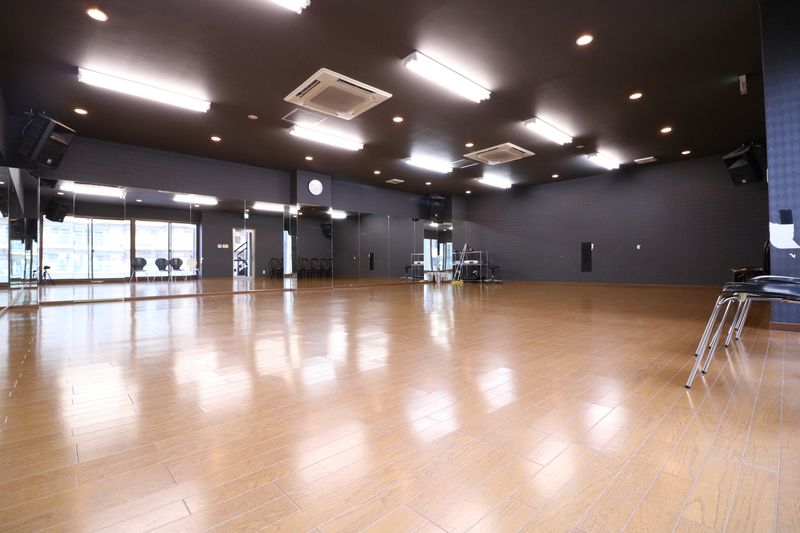 STUDIO MYSTER 枚方店 2階 - dance studio MYSTER 2F