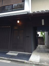 伊田路地が目印です - 京都高瀬川の町家  CanalHouseの入口の写真