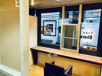 Reir ヘアーサロンブース2の室内の写真