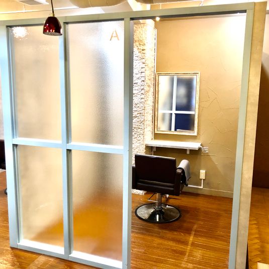 ヘアーサロンブース2 - Reir