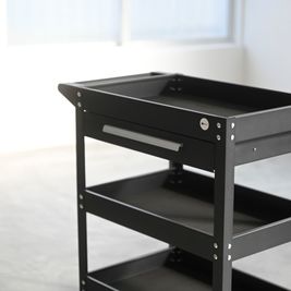 カメラワゴン（常備品）※他に折りたたみカメラワゴンもあります。 - mo' better（モーベター） フォトスタジオの設備の写真