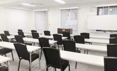 【TKP飯田橋ビジネスセンター】【飯田橋駅から徒歩3分！】32名収容可能な大型会場！ - TKP飯田橋ビジネスセンター