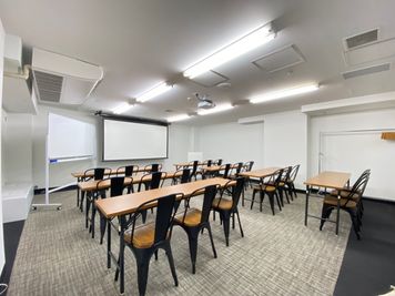 TIME SHARING渋谷ワールド宇田川ビル【無料WiFi】 【閉店】タイムシェアリング B2F会議室の室内の写真
